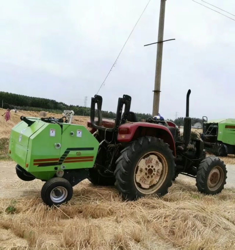 Cena fabryczna: Okrągła prasa  – Silage Baler Machine recenzja i cena